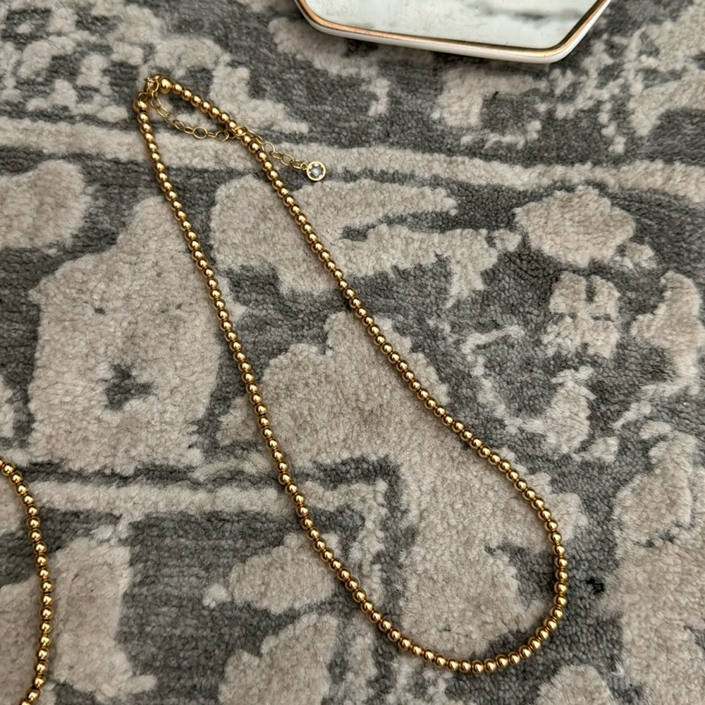 Beaded choker necklace gold
